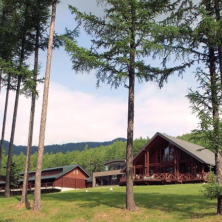 Log Hotel Larch Lake Kanayama Minamifurano Kültér fotó
