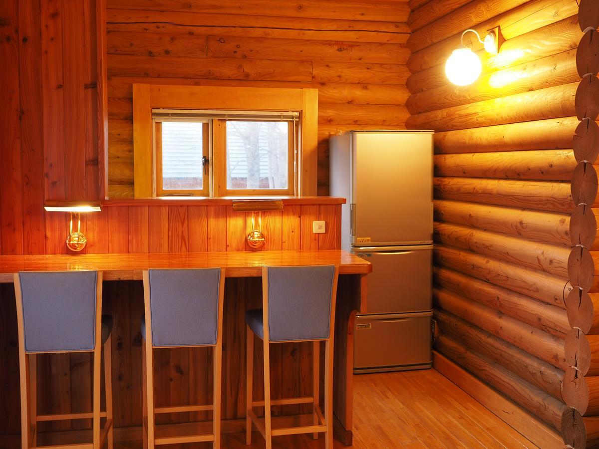 Log Hotel Larch Lake Kanayama Minamifurano Szoba fotó