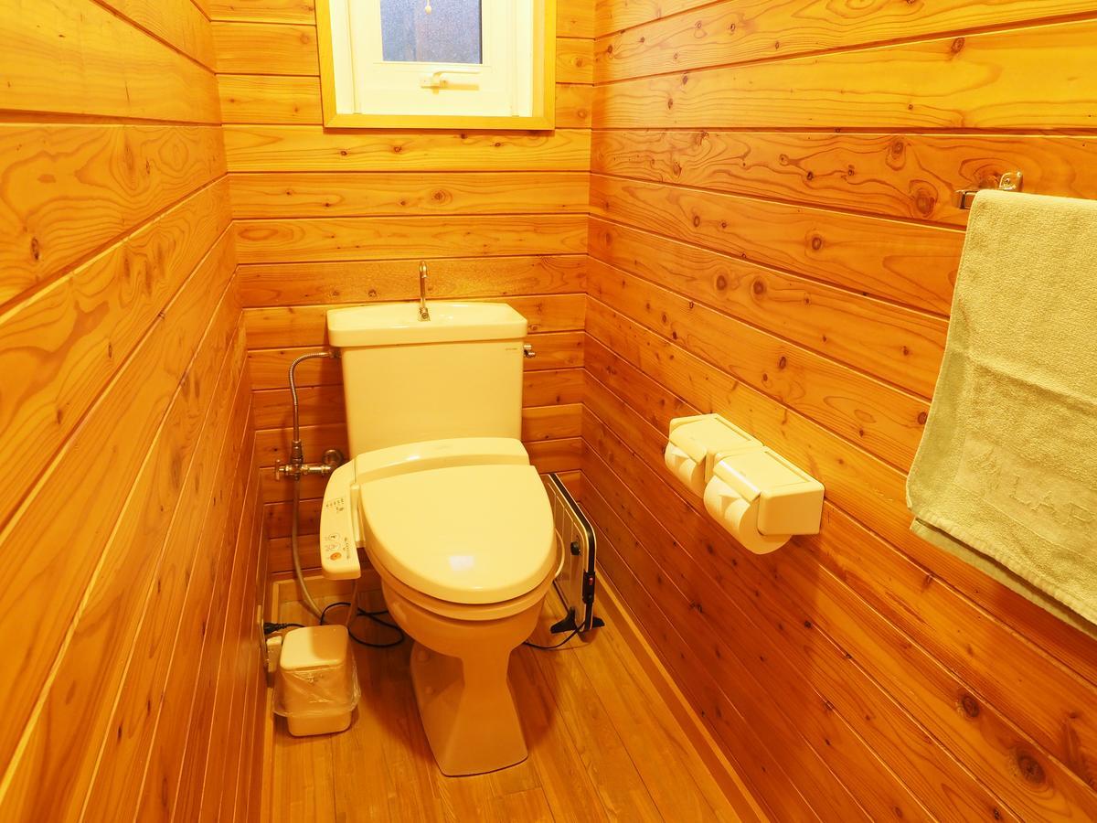 Log Hotel Larch Lake Kanayama Minamifurano Szoba fotó