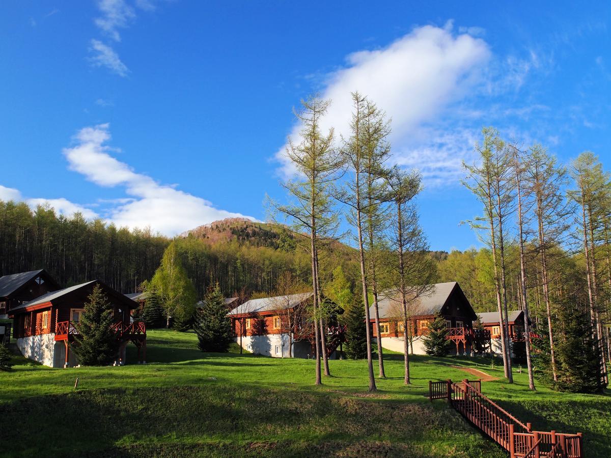 Log Hotel Larch Lake Kanayama Minamifurano Szoba fotó