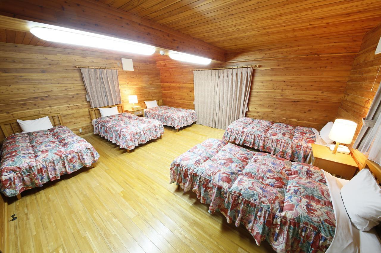 Log Hotel Larch Lake Kanayama Minamifurano Szoba fotó
