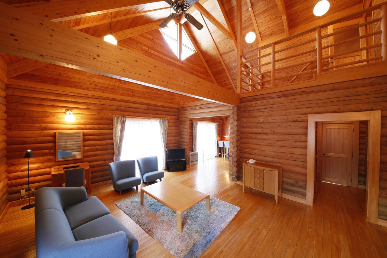Log Hotel Larch Lake Kanayama Minamifurano Kültér fotó