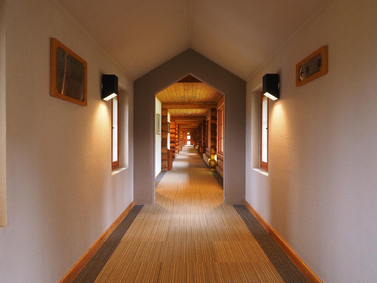 Log Hotel Larch Lake Kanayama Minamifurano Kültér fotó